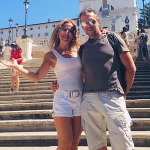 Meet your Posher, Nia